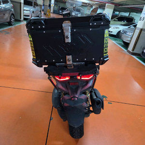 야마하 XMAX 300 스쿠터 이미지