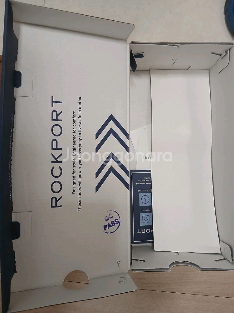 락포트 다레나 드라이빙 슈즈 230사이즈 싸게 팝니다.--1