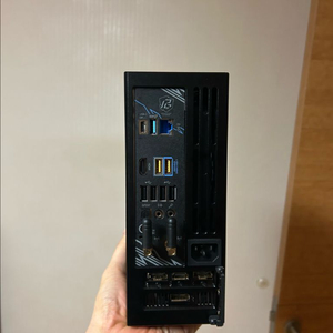 AMD 9800x3d, 지포스 5060 미니pc sff 본체