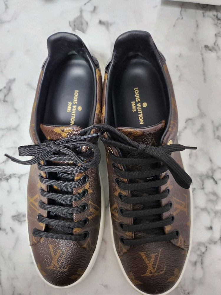 루이비통 프론트로우 모노그램 스니커즈 245사이즈 이미지