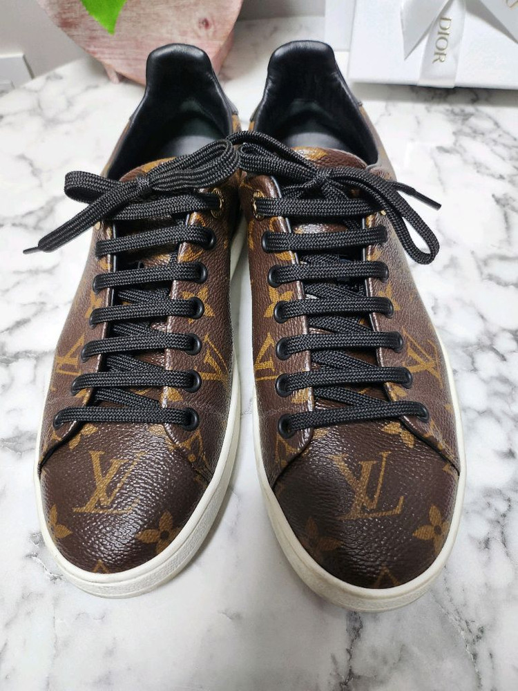 루이비통 프론트로우 모노그램 스니커즈 245사이즈 이미지