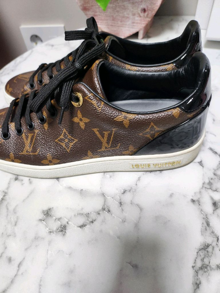 루이비통 프론트로우 모노그램 스니커즈 245사이즈 이미지