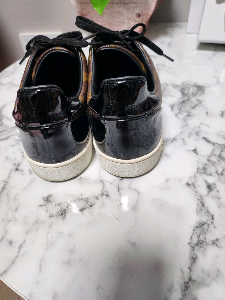 루이비통 프론트로우 모노그램 스니커즈 245사이즈 이미지