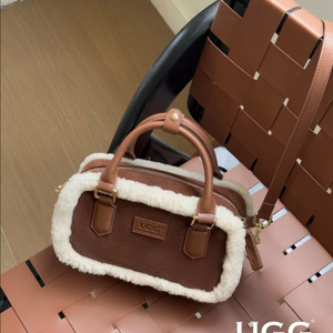 [새상품] 어그 양털가방 샤일라백 초콜렛 색상 풀박스