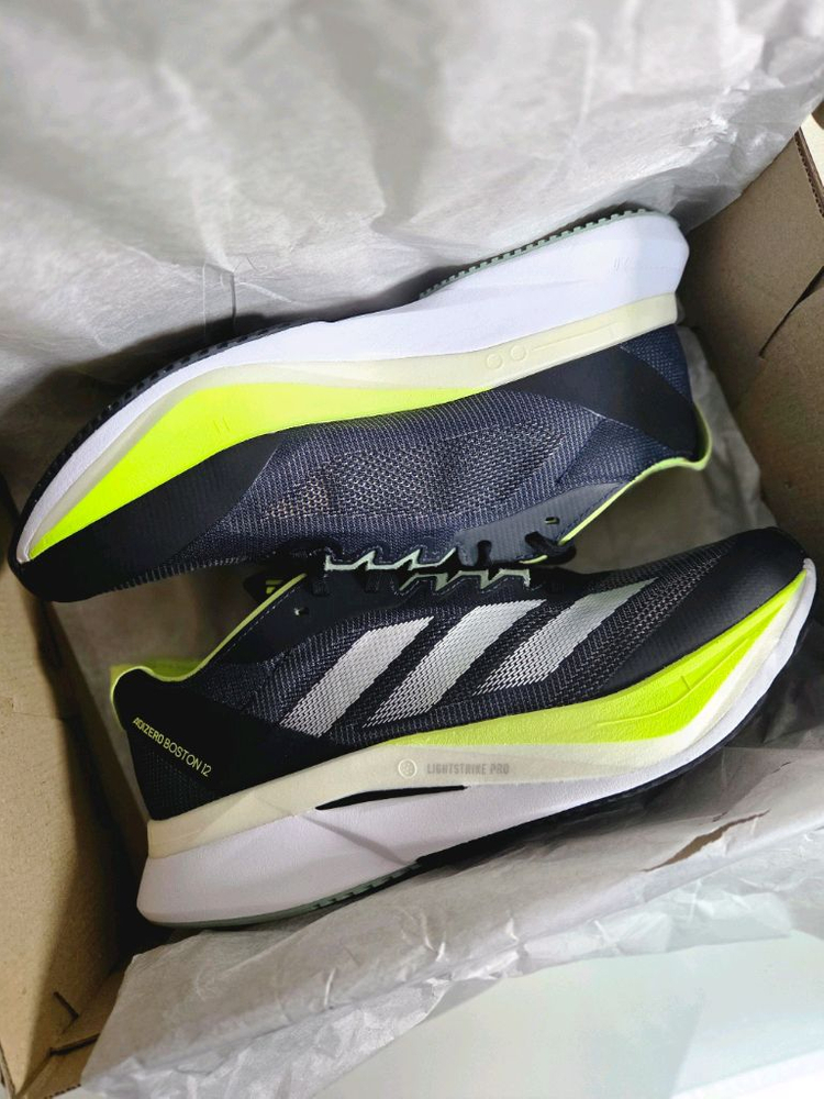 (새상품) 아디다스 아디제로 보스턴 러닝화 블랙볼트--8