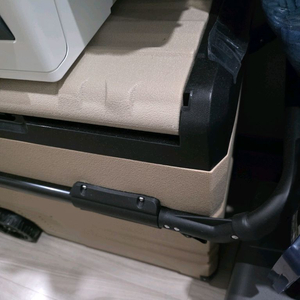 알피쿨 x pro 55리터 샌드베이지색 새상품 팔아요.2개있음 이미지