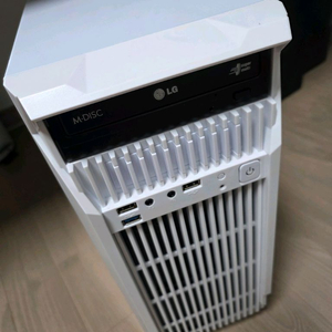 게이밍 데스크탑 i5 본체 판매 합니다