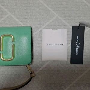 마크제이콥스 컴팩트 반지갑 민트 골드