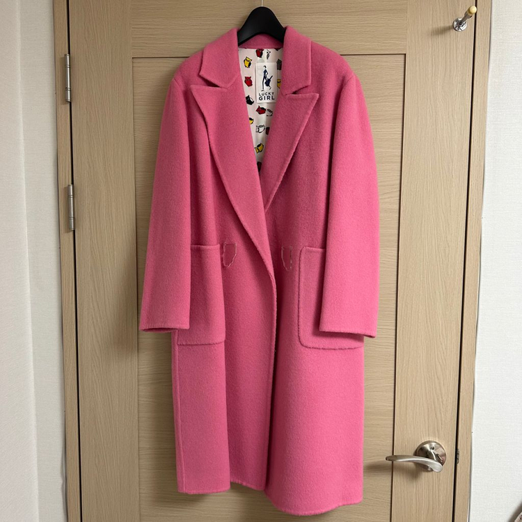 럭키슈에뜨 럭키슈에트 럭키걸 장윤주 콜라보 핑크 코트 36사이즈 / 새상품--1