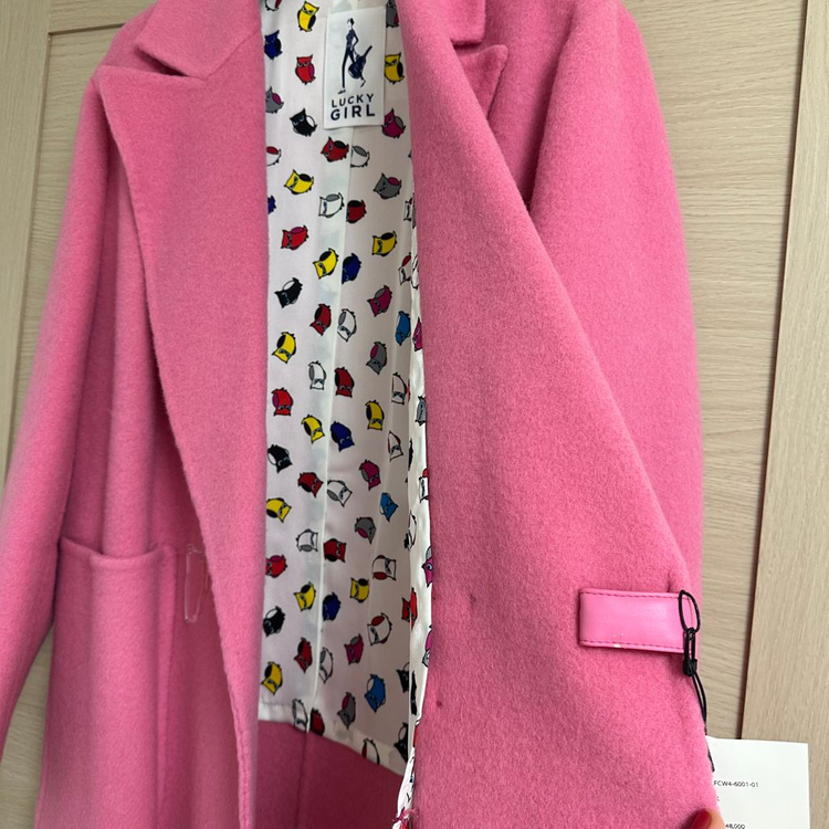 럭키슈에뜨 럭키슈에트 럭키걸 장윤주 콜라보 핑크 코트 36사이즈 / 새상품--4