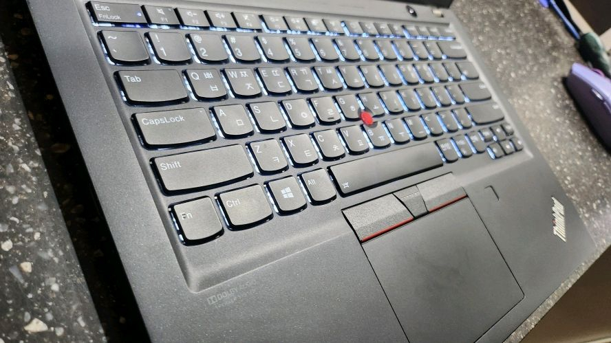 레노버 씽크패드 T14S 초경량 i7 울트라북/램32G 이미지