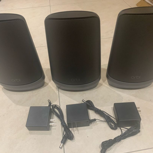 Orbi 960 시리즈 쿼드 밴드 WiFi 6E 메시 3팩 - 블랙 에디션