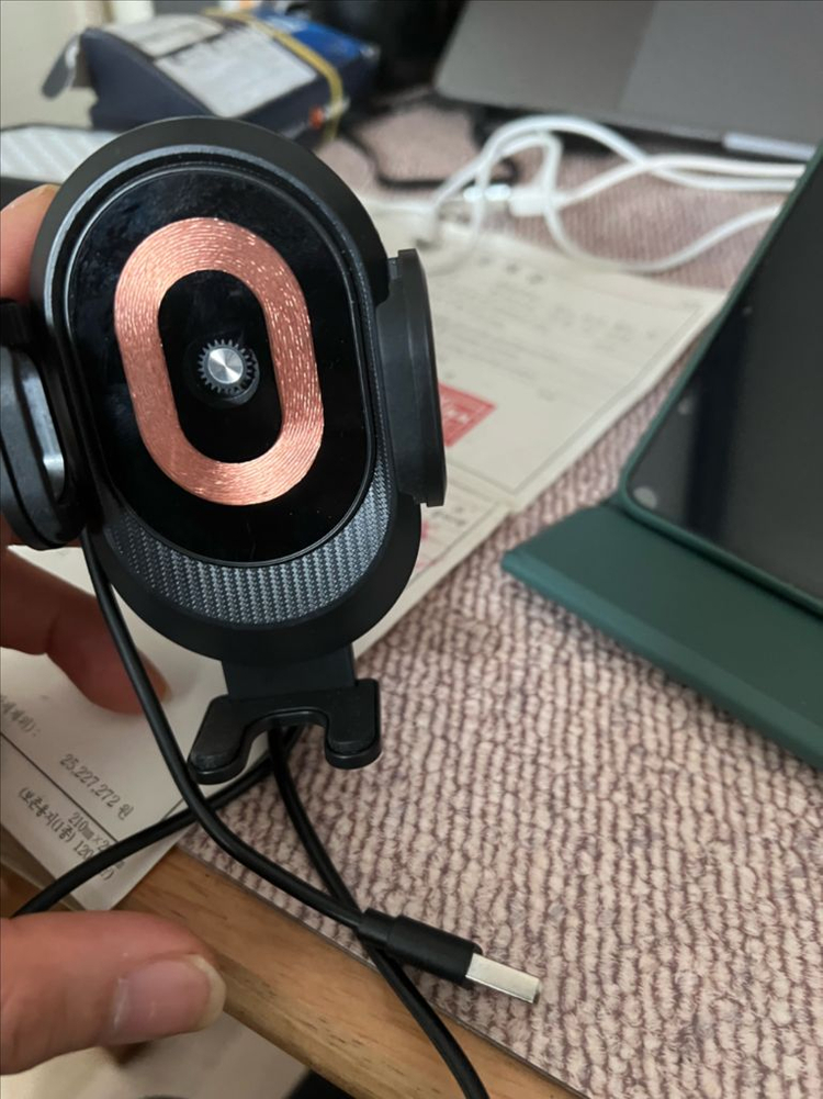 차량용 무선 충전 거치대 팝니다--1