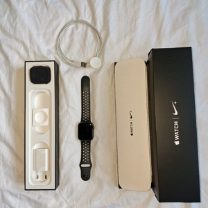 애플워치4 나이키 에디션 셀룰러(LTE)모델 44MM 판매합니다.