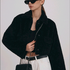 SY2C 숏무스탕 판매합니다