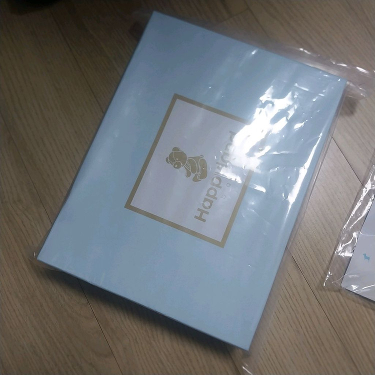 (새상품)해피랜드 우주복+ (새상품)모던하우스물병 = 2만원착불 이미지