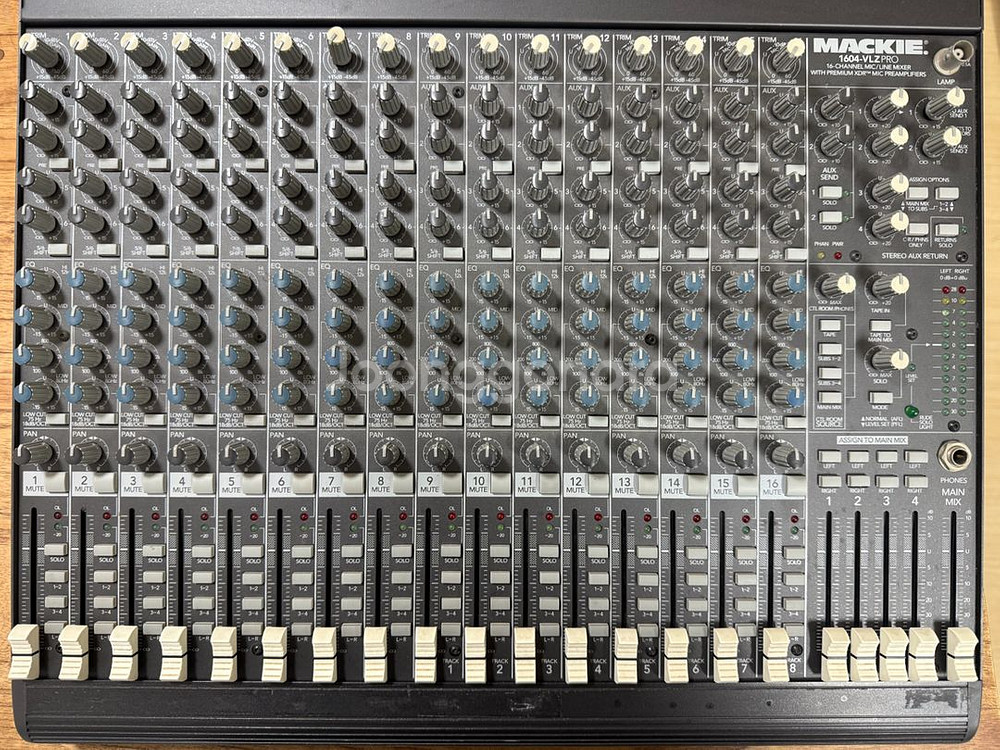 맥키 16채널 믹서--2