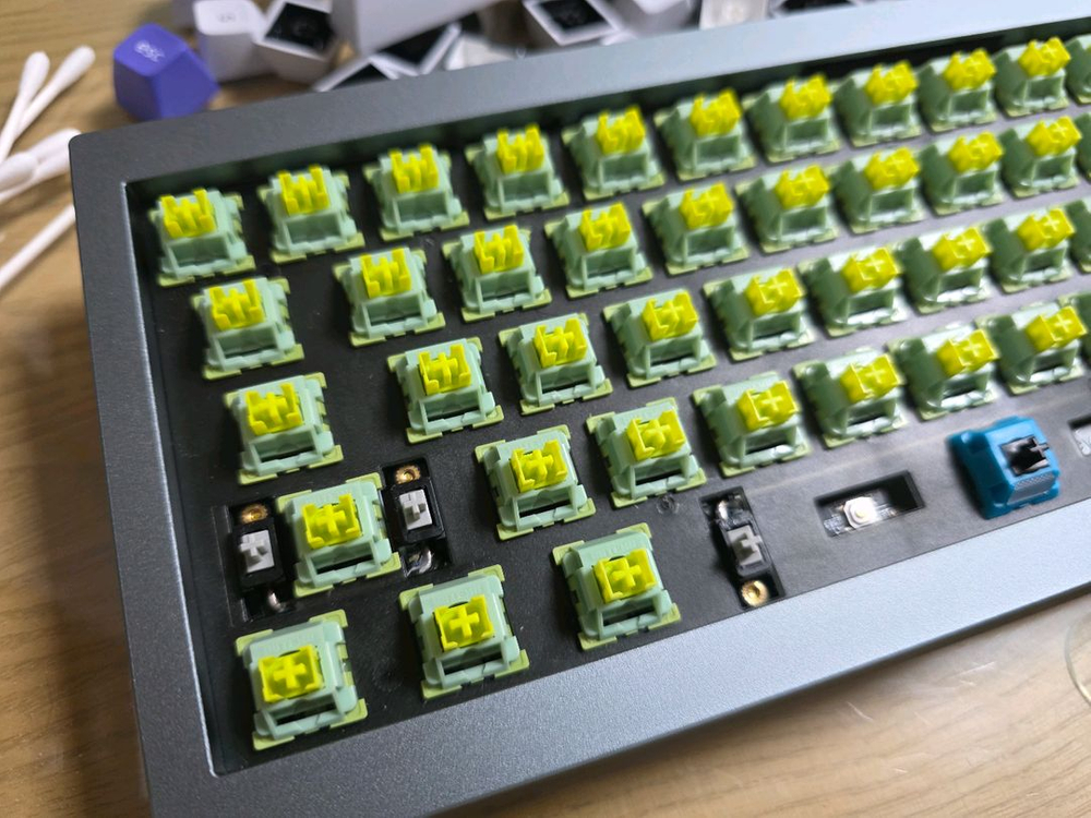 키크론 q2 pro & 더스트커버--1