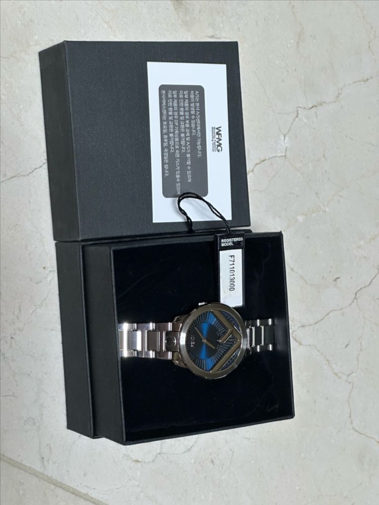 FENDI(펜디) 남성 및 여성시계 F711013000--2