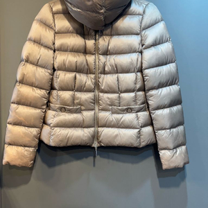 몽클레어 다운 패딩