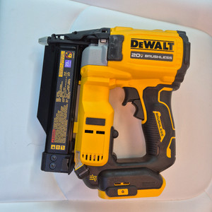 디월트 DCN623 무선 네일러(실타카)