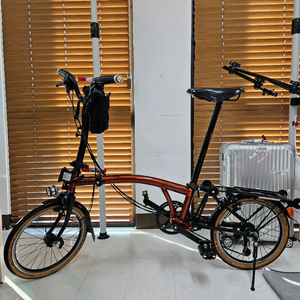 브롬톤 M6R 프레임라커 + 손 허브다이니모 + 에델룩스 전도등 후미등