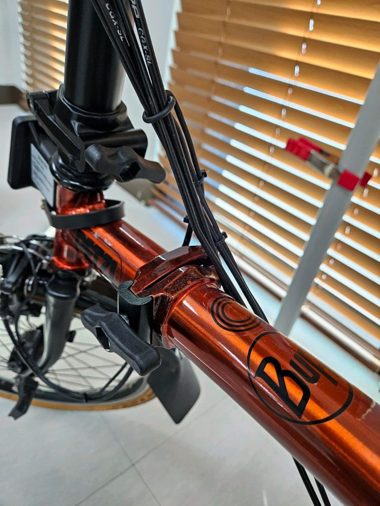 브롬톤 M6R 프레임라커 + 손 허브다이니모 + 에델룩스 전도등 후미등--7