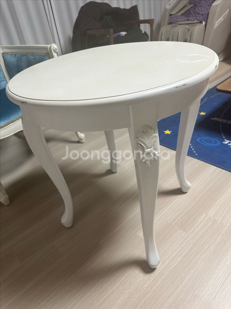 앤틱 스타일 의자 & 테이블 세트--1