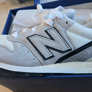 뉴발란스 996 270사이즈