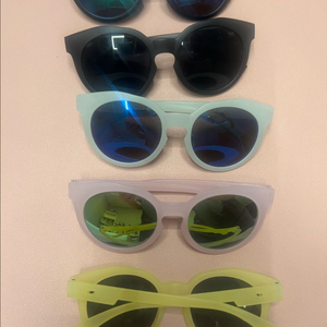 유아 선글라스5개 와 자동차 케이스