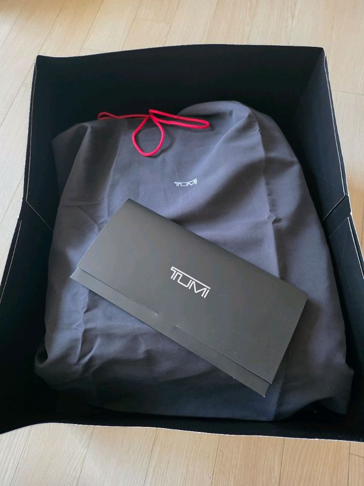 투미 알파 슬림 솔루션 브리프 백팩 이미지