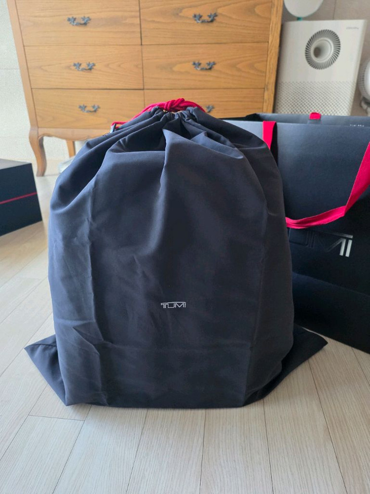 투미 알파 슬림 솔루션 브리프 백팩 이미지