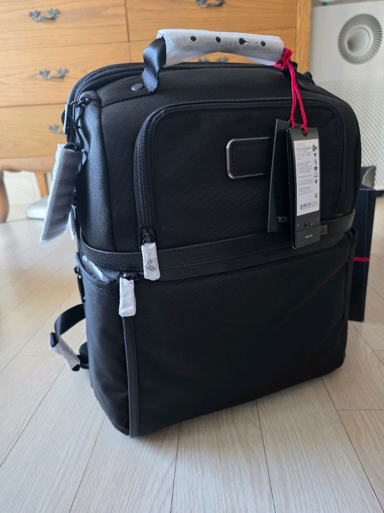 투미 알파 슬림 솔루션 브리프 백팩 이미지