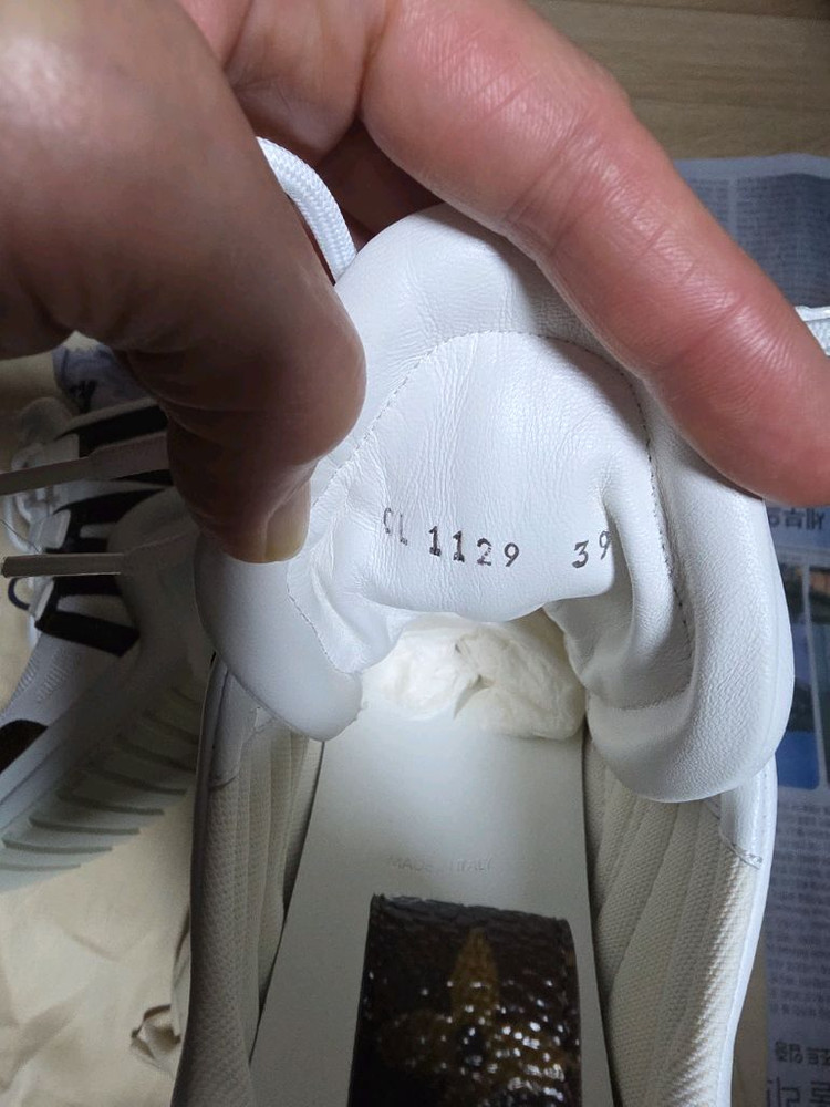 루이비통 아치라이트 스니커즈 이미지