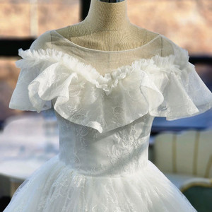 웨딩드레스 이브닝 돌 콩쿨 등등행사(새상품 사진잘나옵니다))