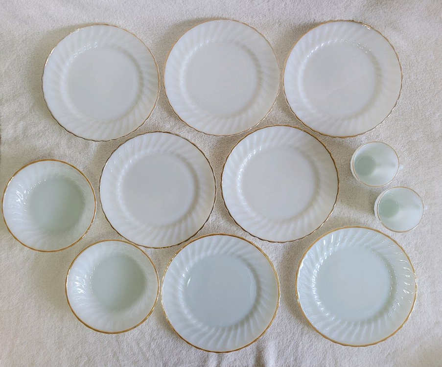 made in USA 미국 앵커호킹 밀크글라스 접시 컵 그릇 세트 이미지