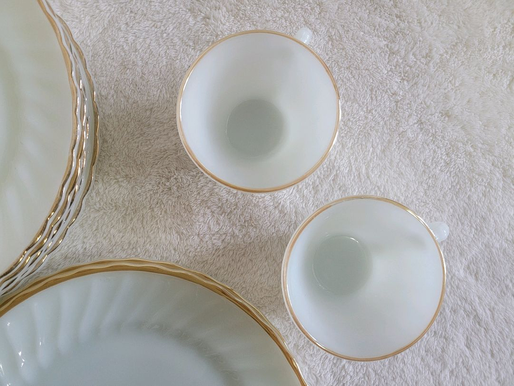 made in USA 미국 앵커호킹 밀크글라스 접시 컵 그릇 세트 이미지