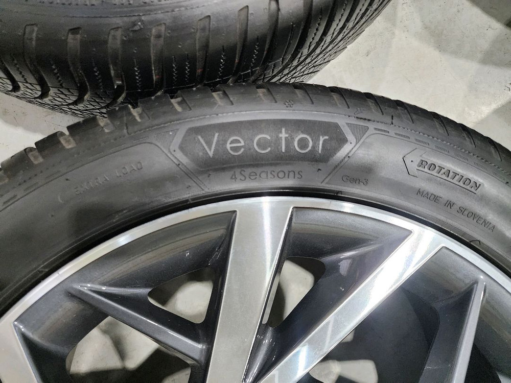 그랜저 18인치 휠타이어, 구형 G80 18인치 휠타이어, K7, K8--6