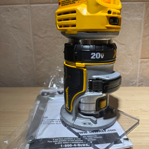 디월트 트리머 무선트리머 전동트리머