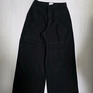 쇼트벗스터닝 한연아 att 식스데님 블랙,M사이즈 (미착용 새상품)