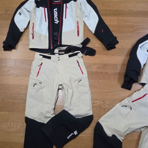 로이쉬 스키복 세트, 노르디카, 살로몬, 주니어 아동 스키 스키부츠 스키장비 이미지