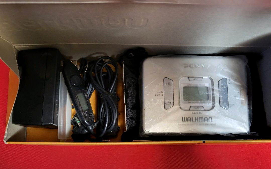 소니워크맨 WM-FX855 깨끗한 박스풀셋 정상작동품--1