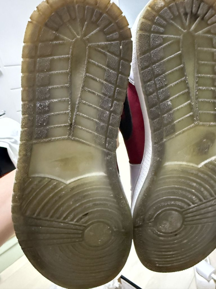 조던 1 레트로 카마인 og 2014 버전 275 사이즈 팔아요--5