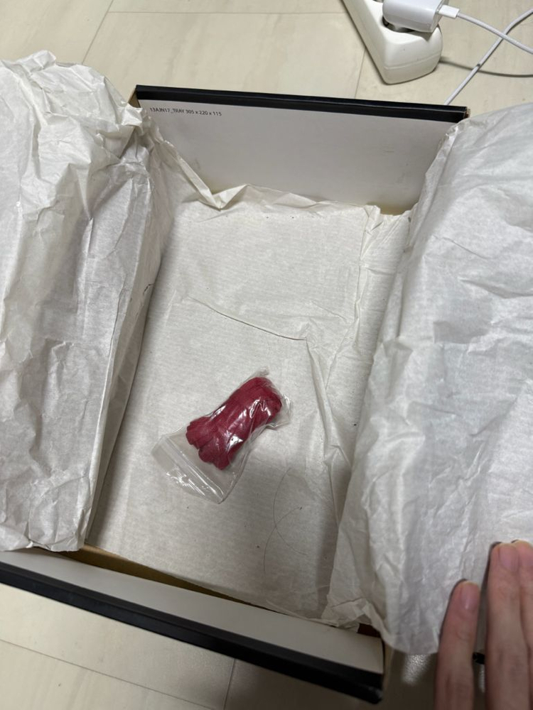 조던 1 레트로 카마인 og 2014 버전 275 사이즈 팔아요--6