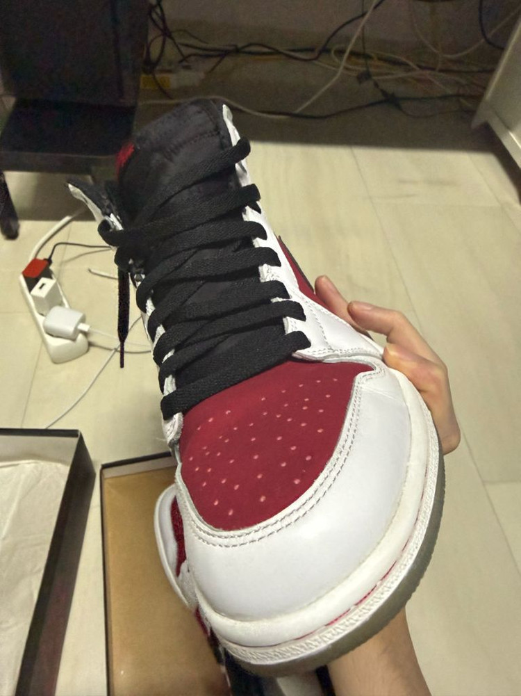 조던 1 레트로 카마인 og 2014 버전 275 사이즈 팔아요--7