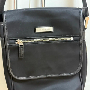 버버리 남성 크로스백