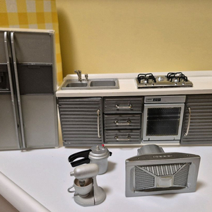 빈티지 미니어처 주방 냉장고 이미지