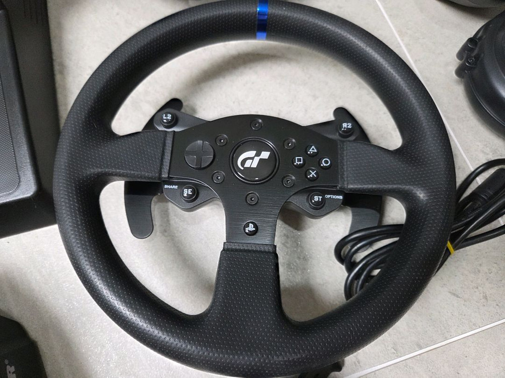 트러스트마스터 t gt 판매합니다--5