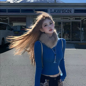 파리지앵바이브 인페어즈 플리츠 니트 크롭탑 블루