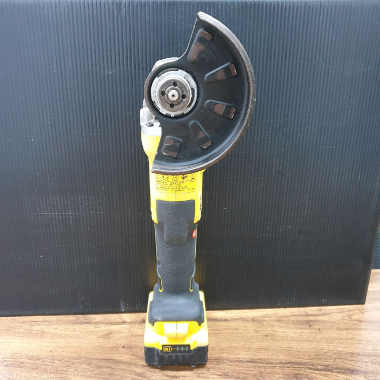디월트 충전그라인더 DCG405 18V 5인치 배터리 포함 이미지